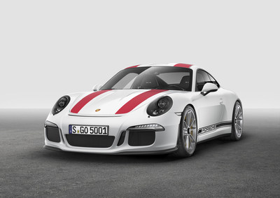 The 2017 911 R revealed as a world premiere at the Geneva Auto Show on March 1, 2016. (CNW Group/Porsche Cars Canada)