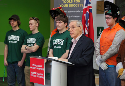 Minister Chiarelli announces apprenticeship funds (CNW Group/Algonquin College)