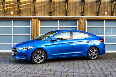 On March 22, 2016, the 500,000th Hyundai Elantra vehicle was sold in Canada. It was a 2017 Elantra GL and delivered to a customer in Montreal, Quebec. (CNW Group/Hyundai Auto Canada Corp.)