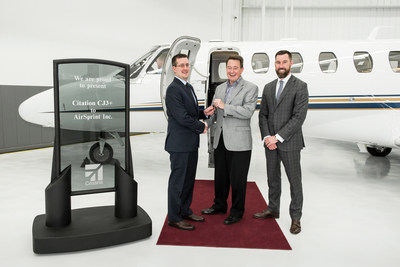 Citation CJ3+ delivery to AirSprint Inc. from left to right: James Elian, President and Chief Operating Officer, AirSprint, Inc., Mark Gardner, Regional Sales Director, Textron Aviation, and Scott Wenz, Vice President, Sales and Marketing, AirSprint Inc. (CNW Group/AirSprint Inc.)