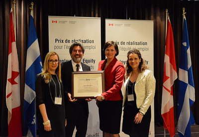 Parliamentary Secretary Pablo Rodriguez alongside members of the Cogeco Connexions’ HR team. (CNW Group/Cogeco Connexion)