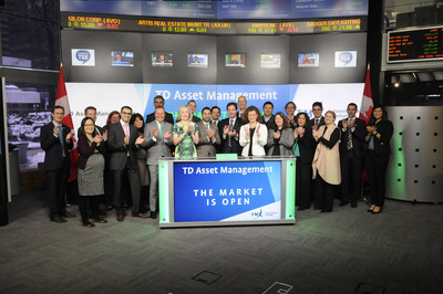 Tim Wiggan, Chief Executive Officer, TD Asset Management joined Nick Thadaney, President and Chief Executive Officer, Global Equity Capital Markets, TMX Group to open the market to launch six new Exchange Traded Funds (ETFs): TD Canadian Aggregate Bond Index ETF (TDB); TD International Equity Index ETF (TPE); TD International Equity CAD Hedged Index ETF (THE); TD S&P 500 Index ETF (TPU); TD S&P 500 CAD Hedged Index ETF (THU); TD S&P/TSX Capped Composite Index ETF (TTP). TD Asset Management (TDAM), a member of TD Bank Group, is a North American investment management firm. As at March 31, 2016, there were 395 ETFs listed on TSX, with a total market capitalization of about $97 billion. With these listings, TD currently has six ETFs on TSX. TDB; TPE; THE; TPU; THU; and TTP commenced trading on Toronto Stock Exchange on March 30, 2016. (CNW Group/TMX Group Limited)