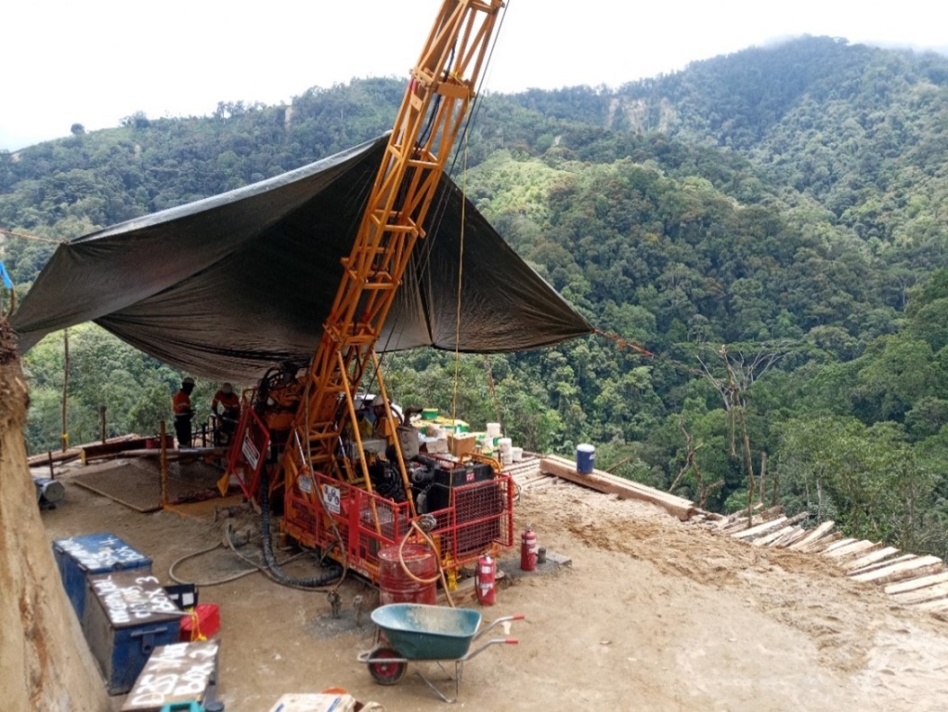 A photo of the first drill rig underway on hole KDH-01